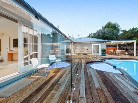 Bella Casa - Luxury Boutique Holiday Home With Heated Pool! - St Kilda Accommodation 2