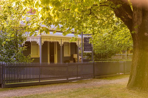 Belmont At Beechworth 2 Bedrooms, 2 Bathrooms, 2 Couples - St Kilda Accommodation 0