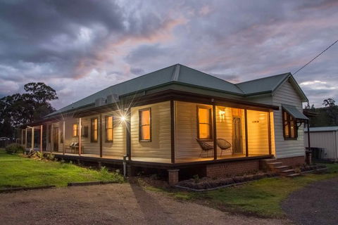 Bernstein Estate - St Kilda Accommodation 0