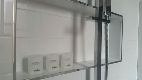 Bespoke On Main - St Kilda Accommodation 2