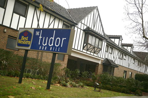 Best Western Plus The Tudor Box Hill - St Kilda Accommodation 0