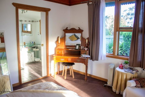 Billabong Cottage - St Kilda Accommodation 2