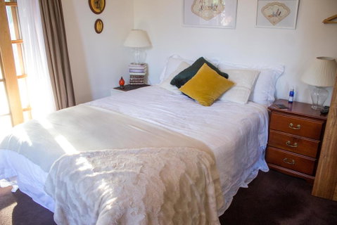 Billabong Cottage - St Kilda Accommodation 1