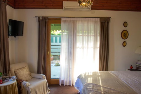 Billabong Cottage - St Kilda Accommodation 3