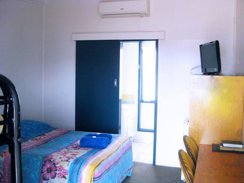 Billabong Hotel - St Kilda Accommodation 2