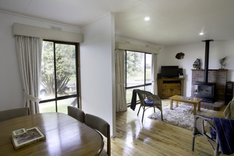 Bindi - Pet Friendly - St Kilda Accommodation 2