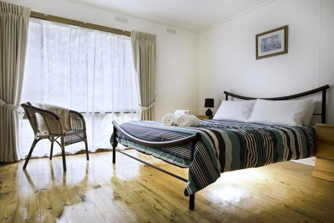 Bindi - Pet Friendly - St Kilda Accommodation 0