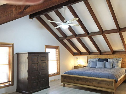 Birubi Beach House' 14 Campbell Avenue - Fantastic House And Close To The Surf Beach - St Kilda Accommodation 1