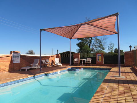 Bishop's Lodge Motor Inn - St Kilda Accommodation 3