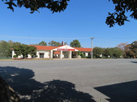 Bishops Lodge Narrandera - St Kilda Accommodation 0