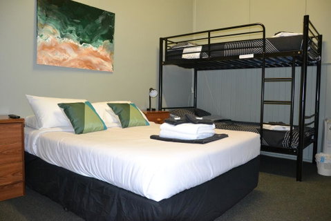 Black Diamond Lodge - St Kilda Accommodation 2