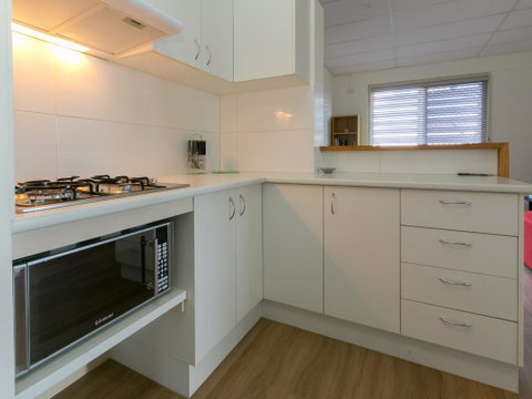 Blue Water Retreat - Downstairs - St Kilda Accommodation 1