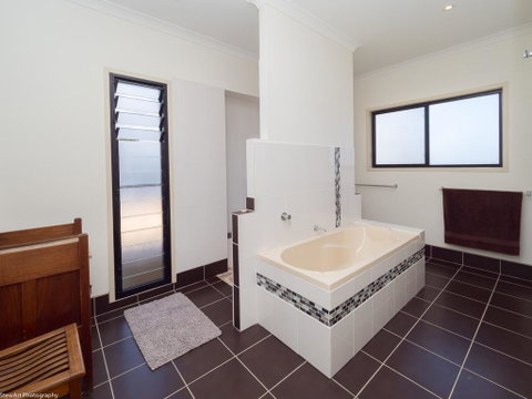 Blue Water Retreat - Upstairs - St Kilda Accommodation 1