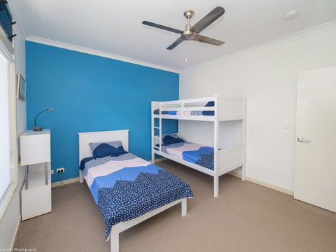 Blue Water Retreat - Upstairs - St Kilda Accommodation 3