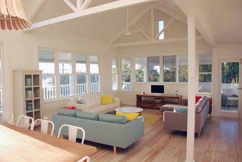Bluebell - St Kilda Accommodation 1