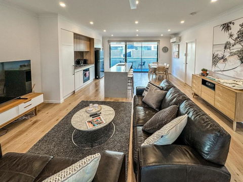 Williamstown Townhouse - St Kilda Accommodation 0