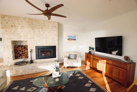 Wrights Bay House - St Kilda Accommodation 1