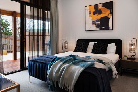Wynvale Cottage Hepburn - St Kilda Accommodation 2