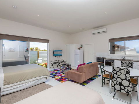 Wytonia Cabana - St Kilda Accommodation 1