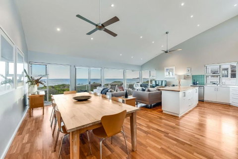 A Surfers Paradise At Chiton Rocks Pets Welcome - St Kilda Accommodation 4