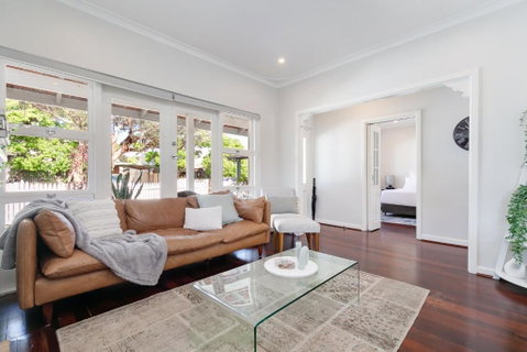 Guildford Cottage By Swan Bnb Management - St Kilda Accommodation 1