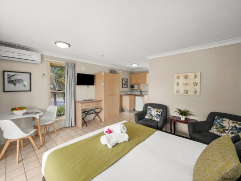 Yamba Sun - St Kilda Accommodation 1