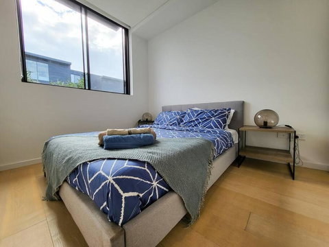 Your Quiet Penthouse With High Ceiling Split Level - St Kilda Accommodation 3
