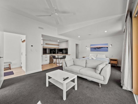Yuki Studio - St Kilda Accommodation 1