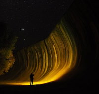 Wave Rock Wild Flowers and Astro Photography - St Kilda Accommodation