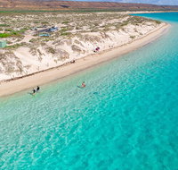 Ningaloo in a Day - Full Day Hike and Snorkel Tour with Lunch - St Kilda Accommodation