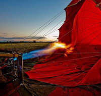 Early Morning Ballooning in Alice Springs - St Kilda Accommodation