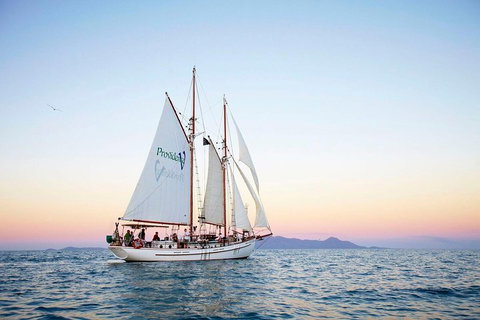 Fly & Sail Package (With Providence) - St Kilda Accommodation 1