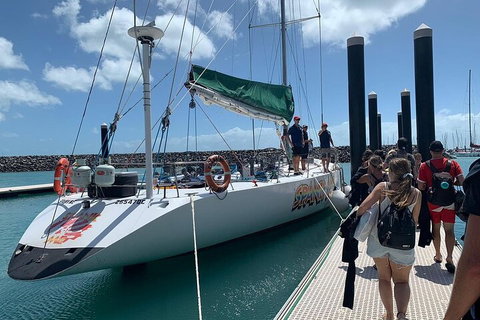 2-Night Whitsundays Sailing Cruise Incl. Whitehaven Beach & Great Barrier Reef - St Kilda Accommodation 0