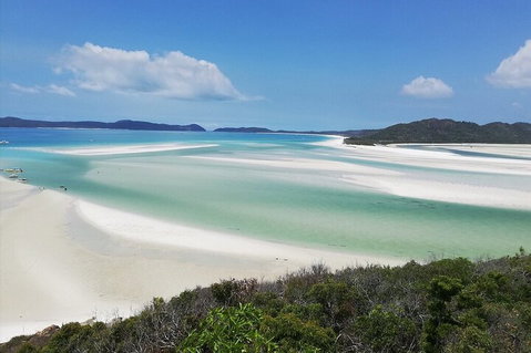 2-Night Whitsundays Sailing Cruise Incl. Whitehaven Beach & Great Barrier Reef - St Kilda Accommodation 1